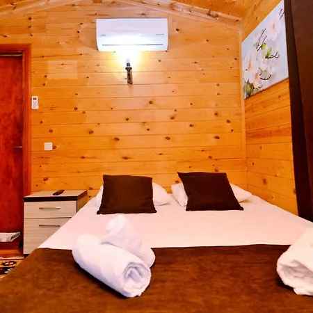 Efe Hotel *